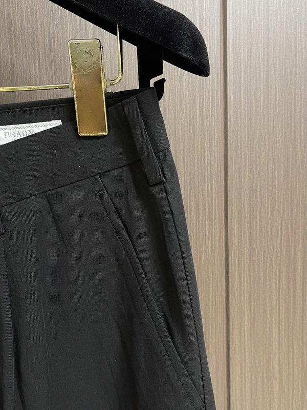 PRADA 트라이앵글 로고 캐주얼 팬츠 001-275500