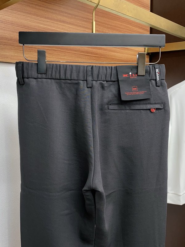 Kiton 남성 캐주얼 팬츠 블랙 001-275571