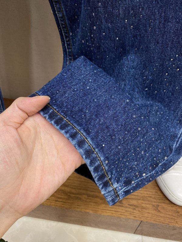 루이비통 26FW 크리스탈 진주 버클 가죽 패치 스트레 001-275689
