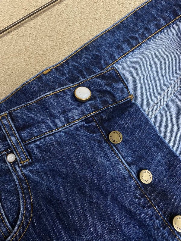 루이비통 26FW 크리스탈 진주 버클 가죽 패치 스트레 001-275689