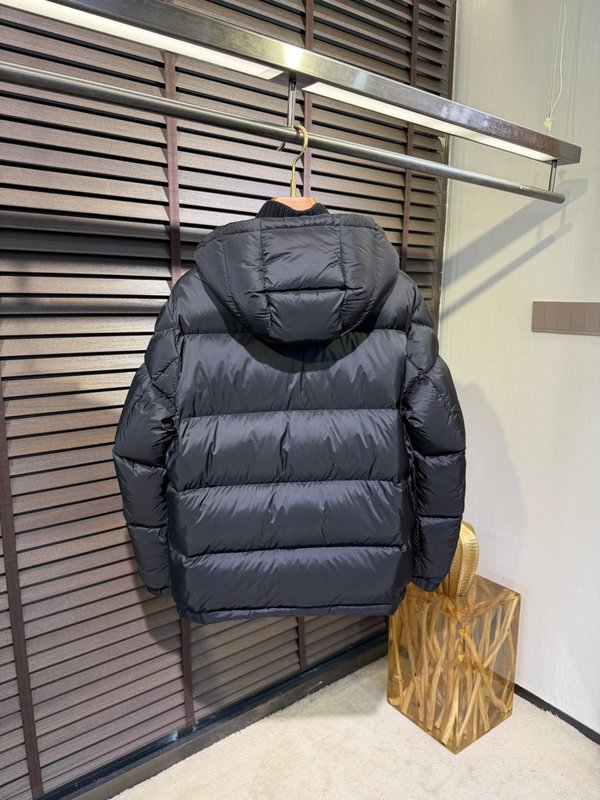 몽클레어 다운 재킷 블랙 001-275828