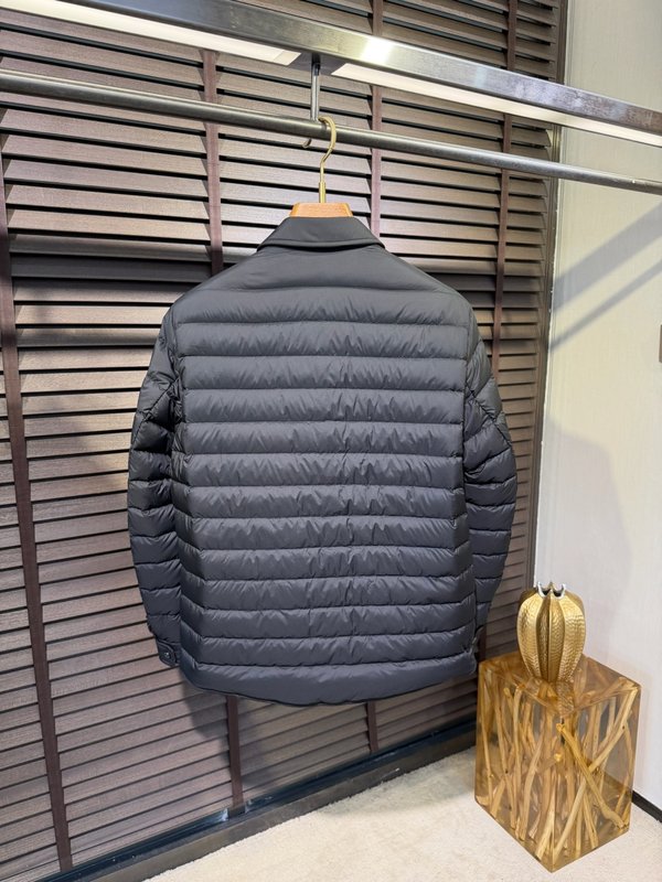 몽콜레어 다운 자켓 90% 덕다운 001-275838