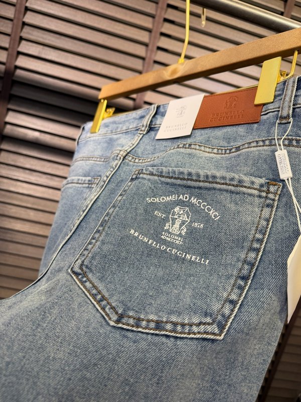 Brounello Cucinelli 신상 청바지 001-275940
