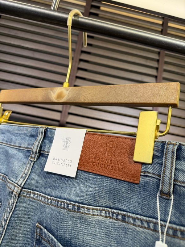 Brounello Cucinelli 신상 청바지 001-275940