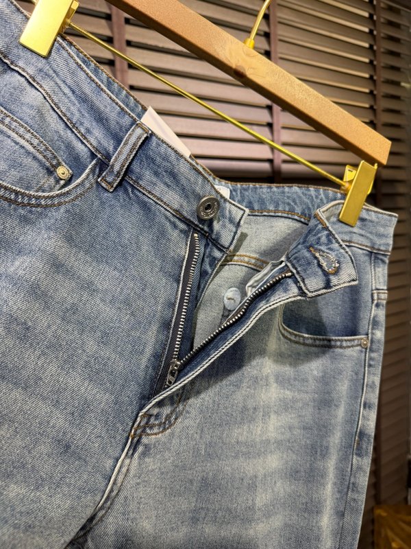 Brounello Cucinelli 신상 청바지 001-275940