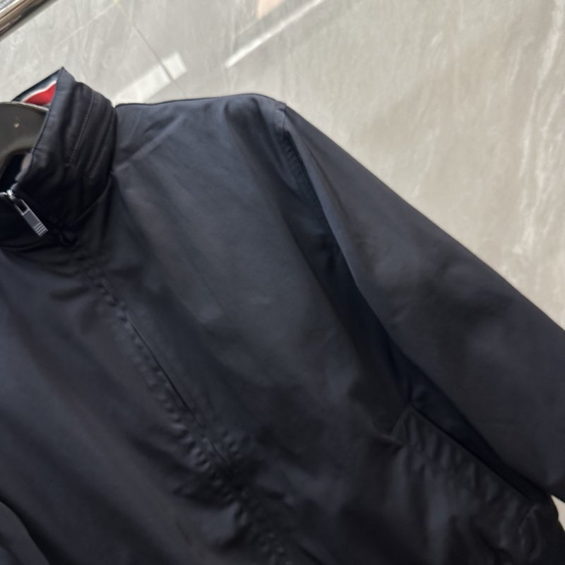 Thom Browne 대형 컬러 스트라이프 스탠드칼라 001-276017