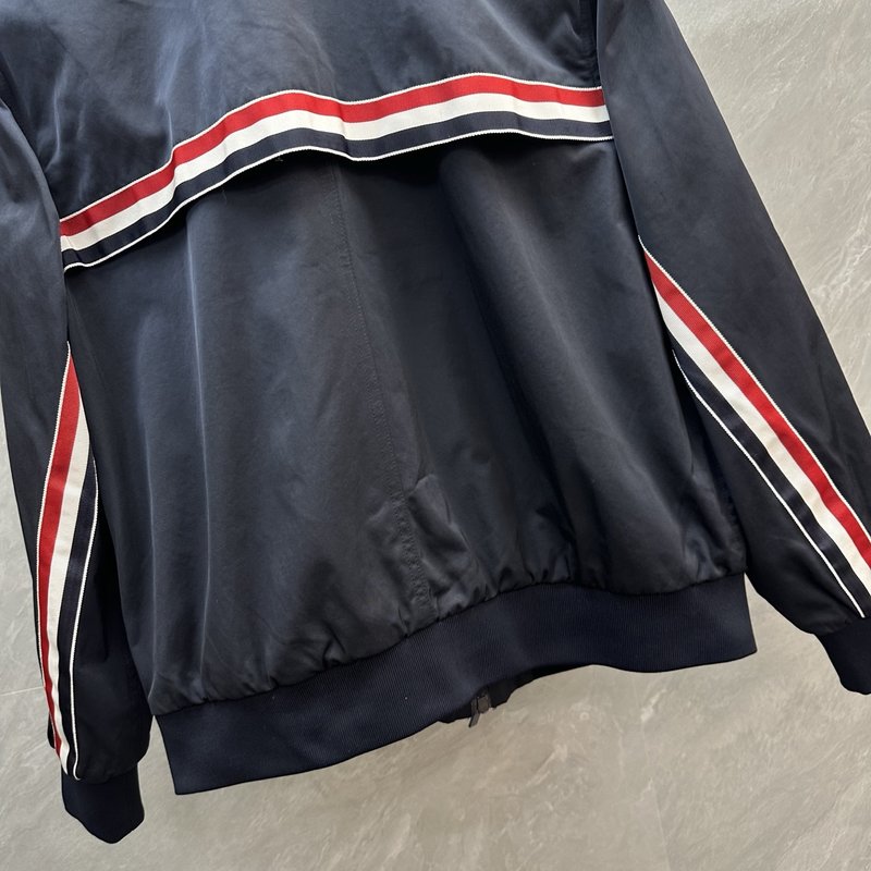 Thom Browne 대형 컬러 스트라이프 스탠드칼라 001-276017