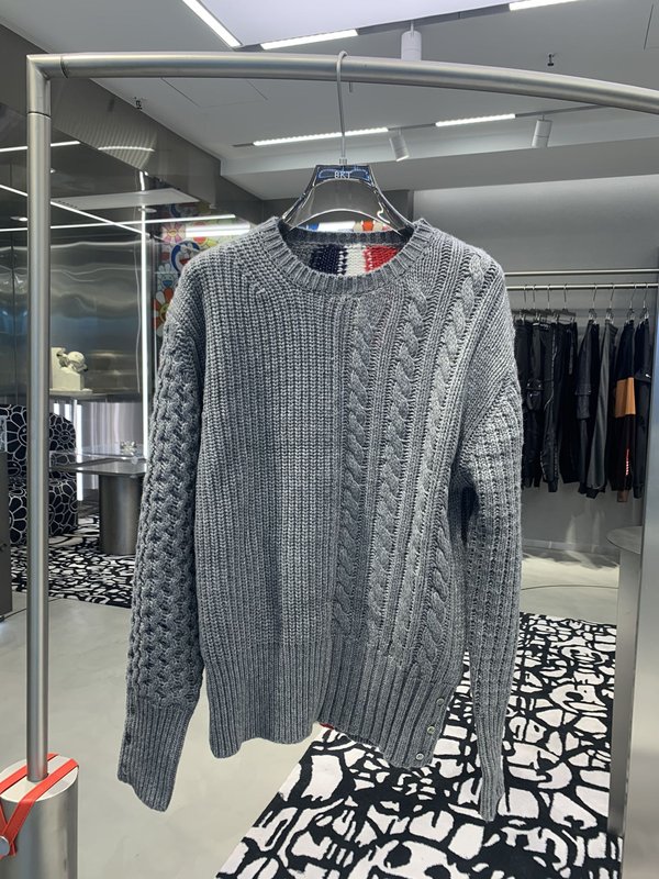 TB 뒤 세 줄 비대칭 스웨터 001-276042