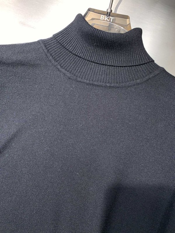 삼단 버튼 하이넥 스웨터 001-276043