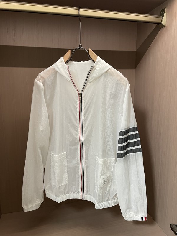 TB 26SS 자외선 차단 경량 아우터 001-276075