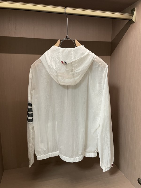 TB 26SS 자외선 차단 경량 아우터 001-276075