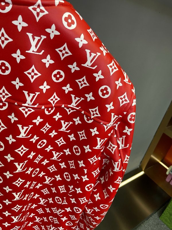 LV×Supreme 레드 소가죽 야구 재킷 001-276104