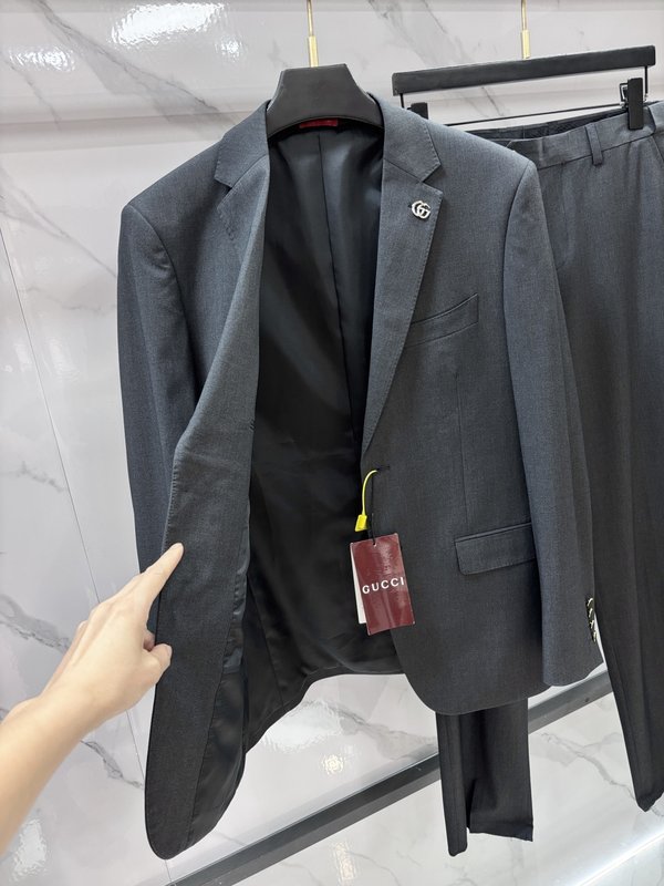 Gucci 고급 정장 세트 비즈니스 캐주얼 001-276110