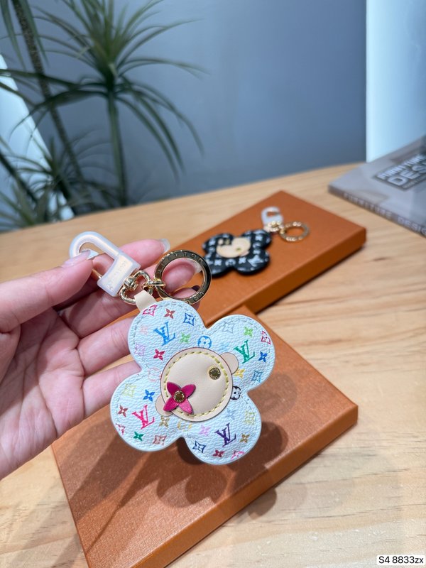 LV 모노그램 멀티컬러 키링 001-276392