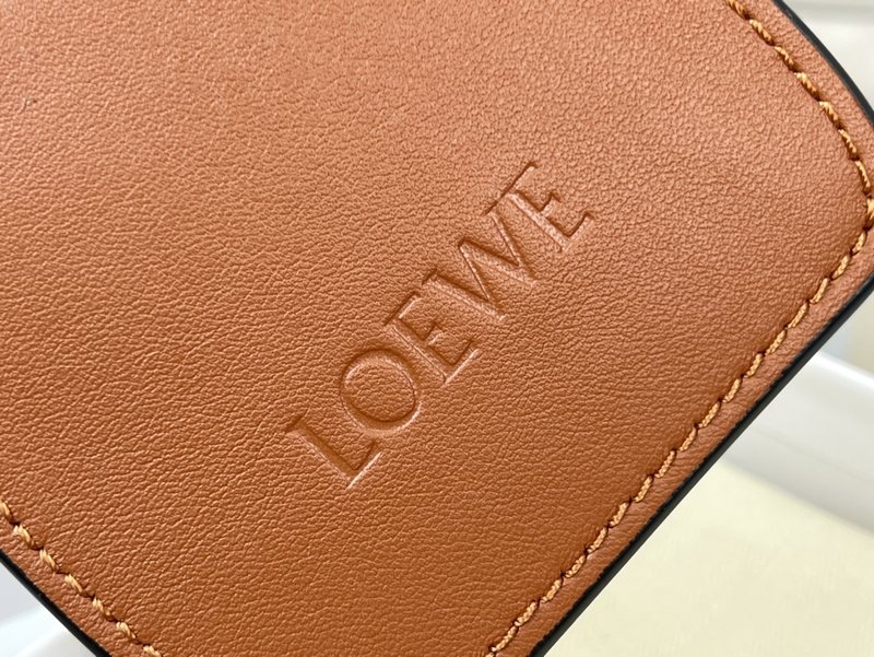 Loew 가죽 키링 고양이 펜던트 001-276413