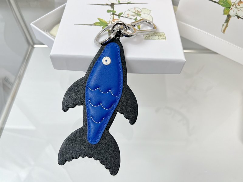 Loewe 가죽 키링 펜던트 001-276414