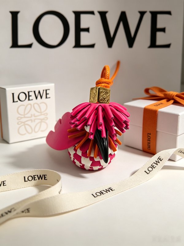 LOEWE Anagram 동물 테마 키링 001-276417