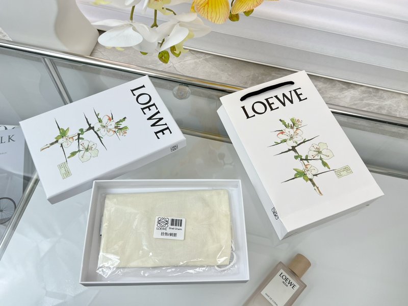 Loewe 가죽 고슴도치 키링 001-276423
