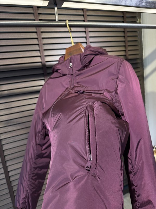 프라다 FW2026 다운 재킷 001-276579
