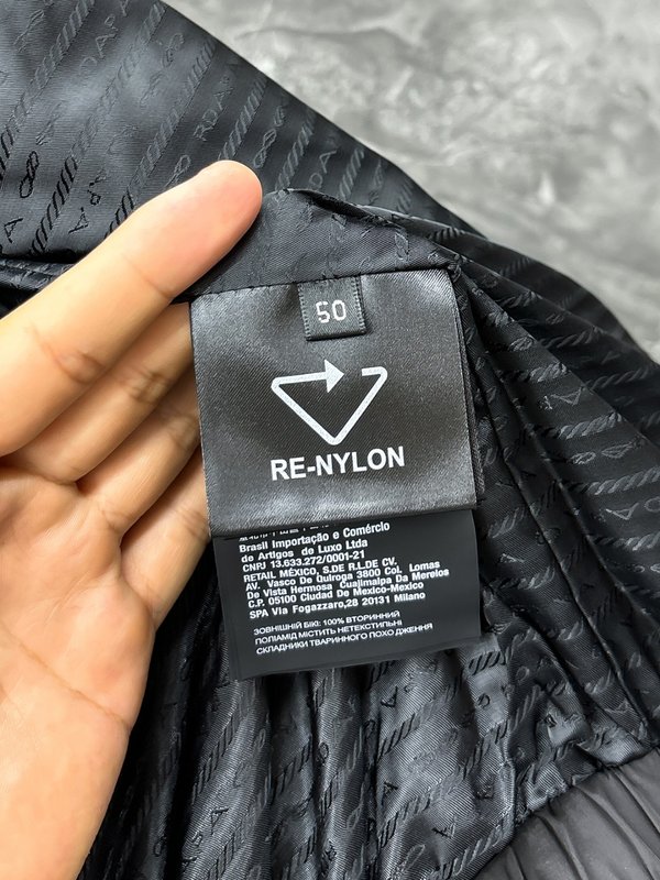 프라다 남성 후드 다운 조끼 001-276588