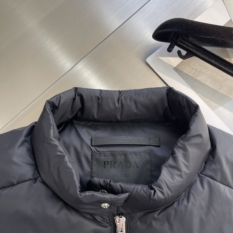 프라다 25FW 남성 삼각 로고 다운 베스트 조끼 001-276589