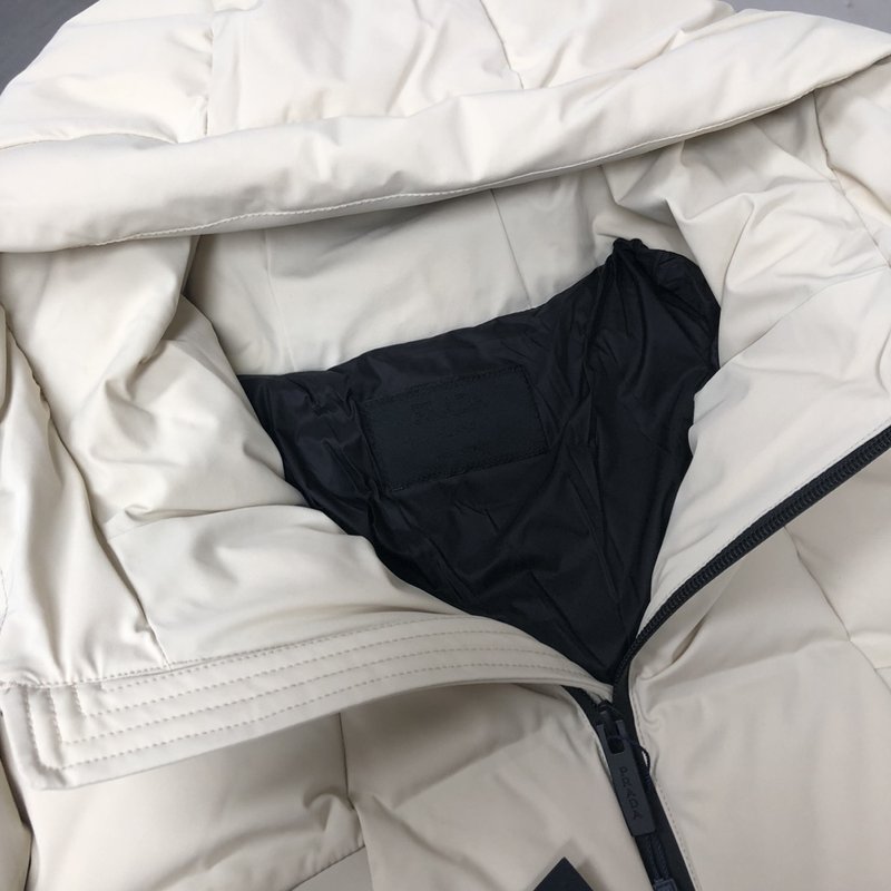 프라다 남성 후드 다운 점퍼 001-276598
