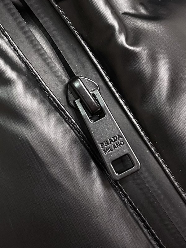 프라다 2025 가을겨울 신상 후드 푸퍼 다운 패딩 자 001-276611