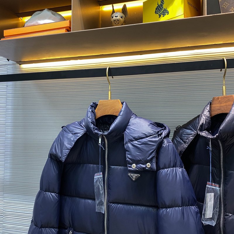 남성 클래식 삼각 로고 탈부착 후드 다운 점퍼 001-276613