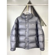 프라다 블랙테크 압착 다운 재킷 001-276628