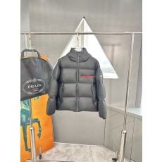 프라다 블랙 다이아몬드 압착 고무 패딩 점퍼 001-276629