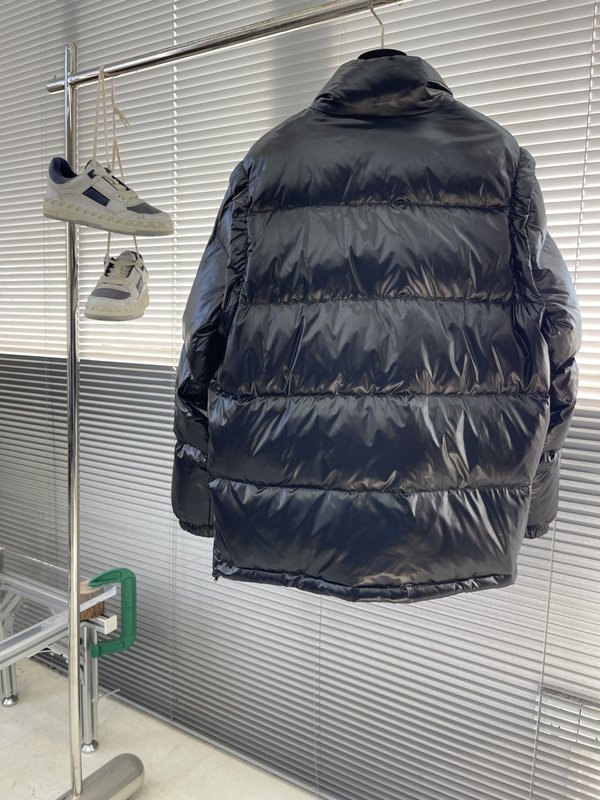 Prada 분리형 소매 다운 패딩 001-276633