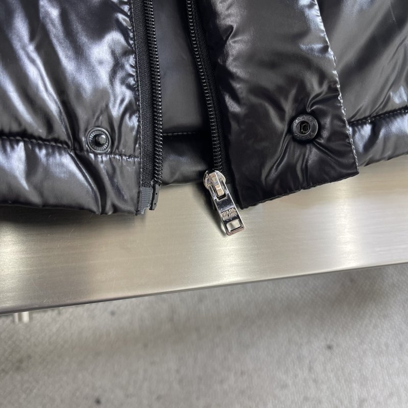Prada 분리형 소매 다운 패딩 001-276633