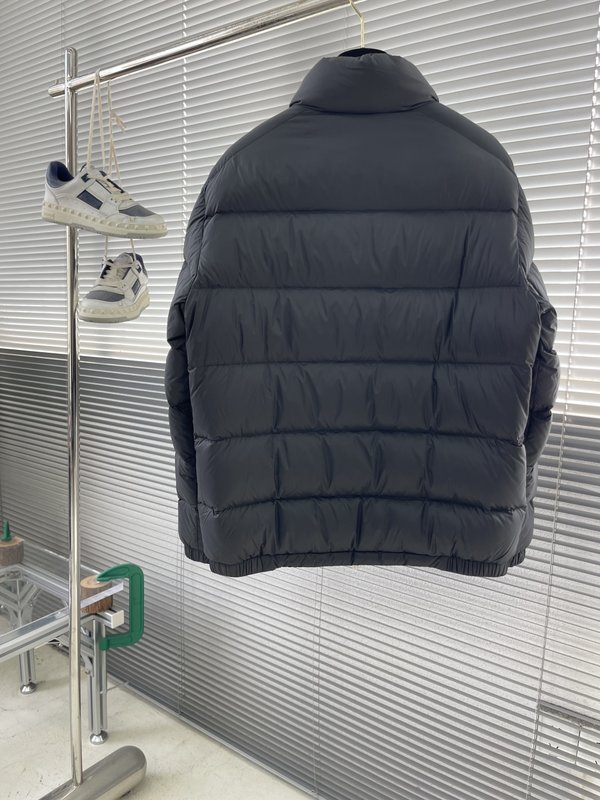 프라다 25FW 가을겨울 신상 다운점퍼 001-276636