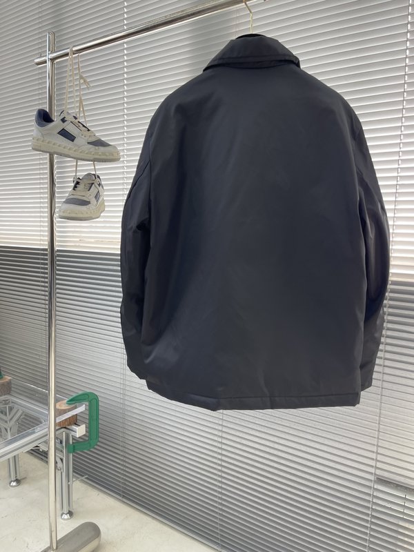 PRAD 빈티지 셔츠 칼라 다운 패딩 자켓 001-276639