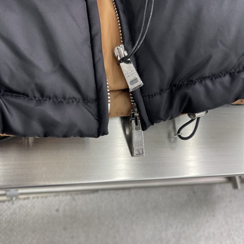 나일론 배색 스탠드칼라 다운점퍼 001-276641