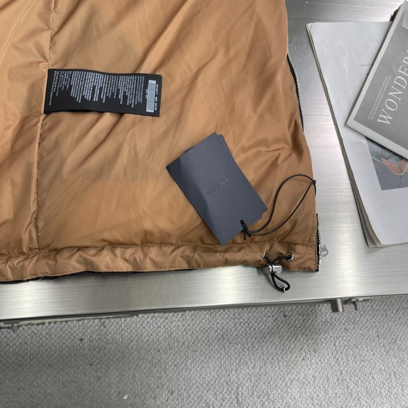 나일론 배색 스탠드칼라 다운점퍼 001-276641