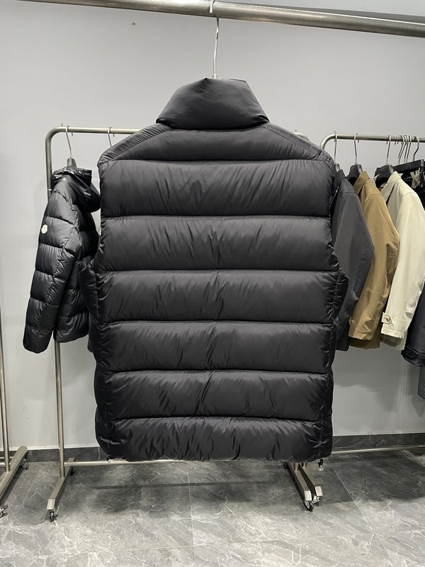 프라다 블랙 나일론 다운 조끼 001-276643