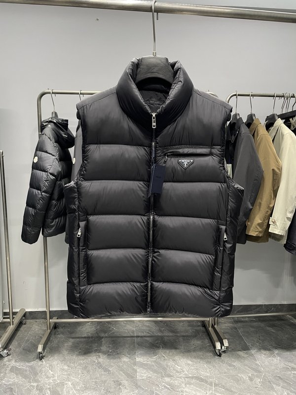 프라다 블랙 나일론 다운 조끼 001-276643