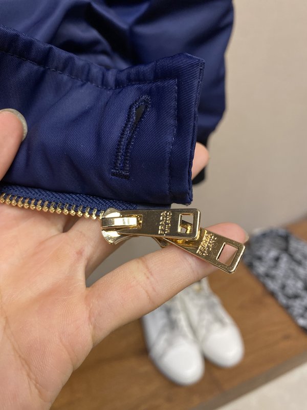 Prada 겨울 다운 점퍼 001-276661