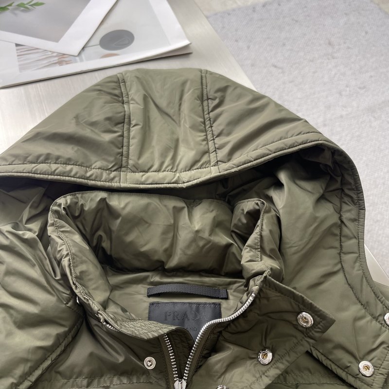 Prada 탈부착 모자 다운패딩 001-276668
