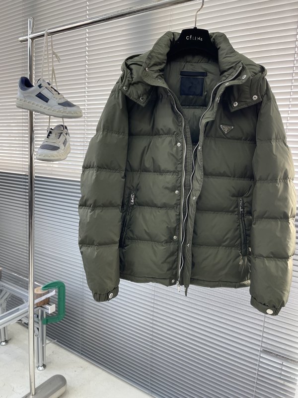 Prada 탈부착 모자 다운패딩 001-276668