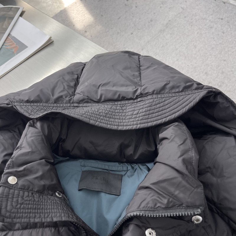 프라다 가을겨울 신상 다운점퍼 001-276669