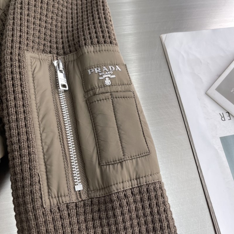 PRADA 가을겨울 신상 니트 패치 후드 다운 자켓 001-276672
