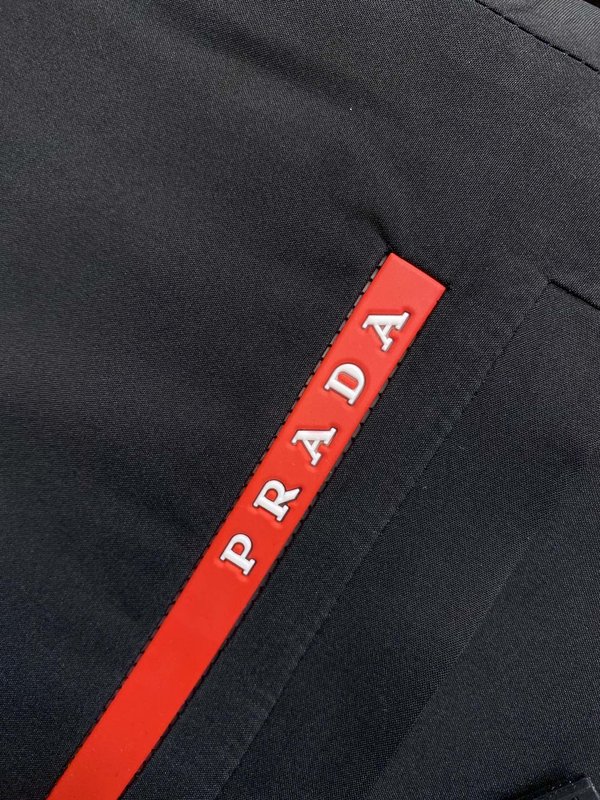 Prada 방수 압착 후드 다운 재킷 001-276676