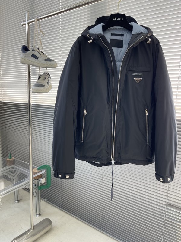프라다 25FW 나일론 다운 재킷 001-276690