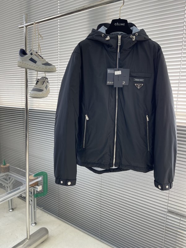 프라다 25FW 나일론 다운 재킷 001-276690
