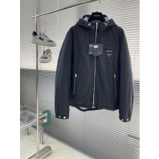 프라다 25FW 나일론 다운 재킷 001-276690