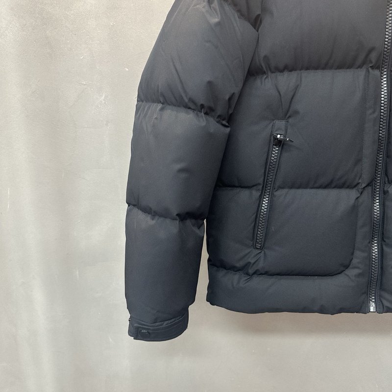 Prada 가을겨울 클래식 레드라벨 스탠드칼라 다운점퍼 001-276693