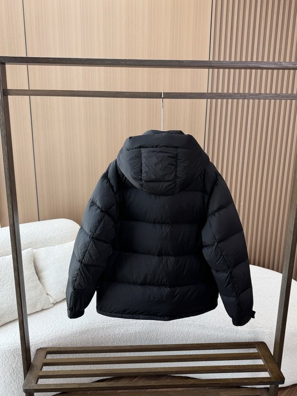 프라다 후드 탈부착 오버핏 다운점퍼 001-276694