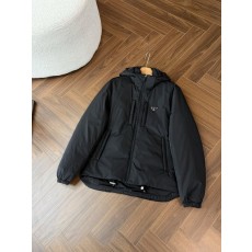 프라다 남성용 탈부착 후드 리사이클 나일론 다운 점퍼 001-276696